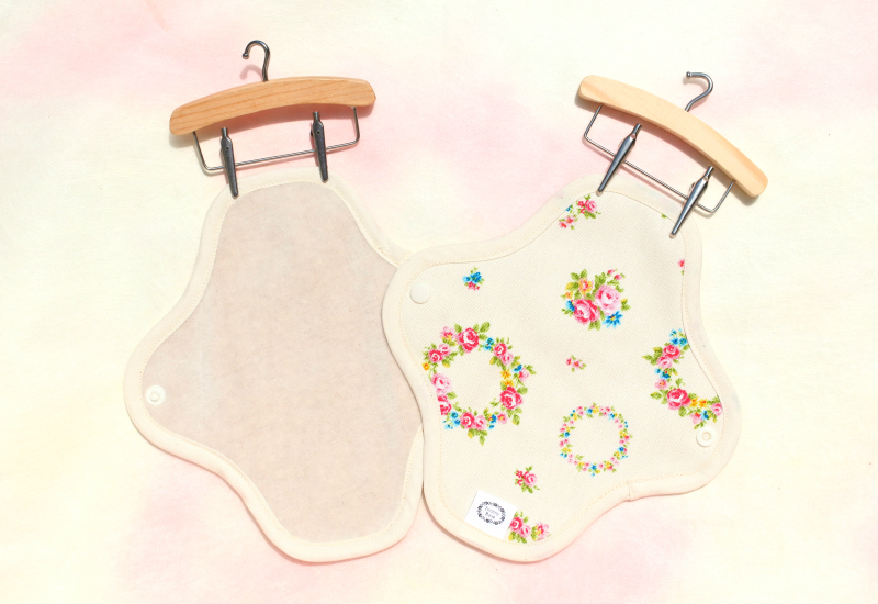 おりものライナー（十字型）35％OFF