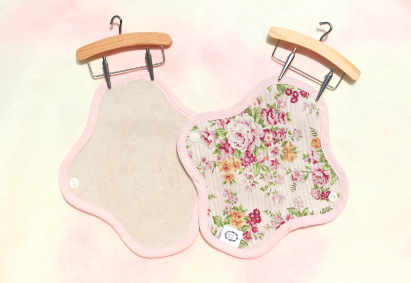 おりものライナー（十字型）２枚35％OFF　４枚42％OFF